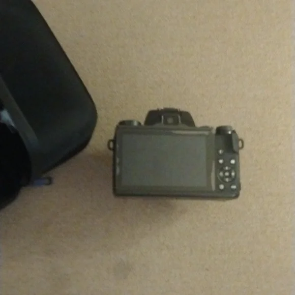 Digital camera - Picture 2 of 5